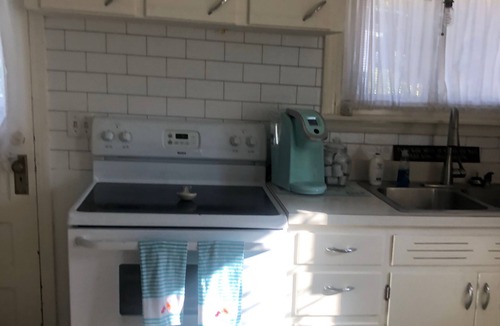 Vermilion Cottage | Summer 2025 DATES OPEN! VERMILION Cottage. Two minute walk to private beach
