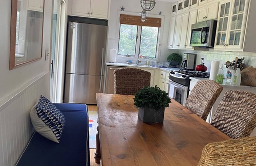 Snug Harbor House | Summer 2027 - Updated 2 Bedroom in Snug Harbor East Matunuck Pet Friendly