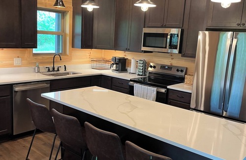 Lafferty Cabin | Summer at Piedmont Lake -Cozy Cabin - Fire Pit - Close to Reynolds Rd Boat Ramp