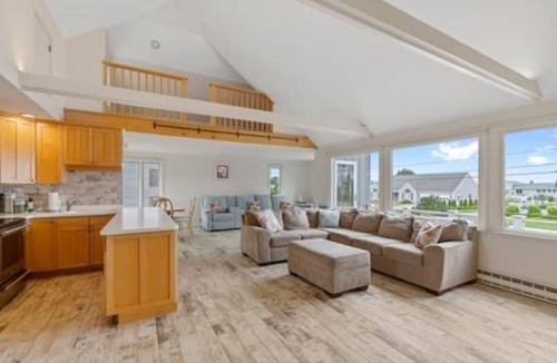 Scarborough House | Summer at the Salty Dolphin!