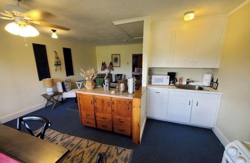 Northwest Harwich House | Summer Beach House on the beach-100 ft from the water