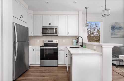 Traverse City House | Summer Break! Private Rooftop & Garage! NEW 2BR