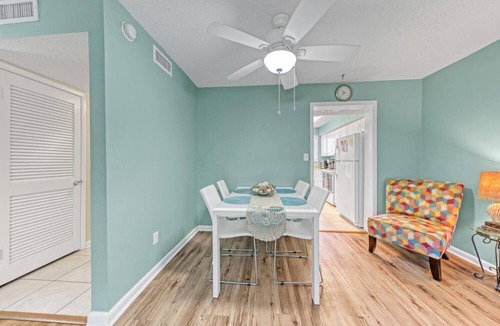 Destin House | Summer Retreat - Prime Location | Sleeps 8 | Pets