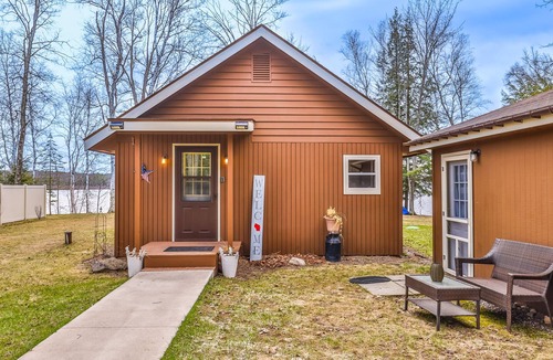 Lac du Flambeau Cabin | Summer waterfront cabin with firepit, private dock, washer/dryer, AC, & kayaks