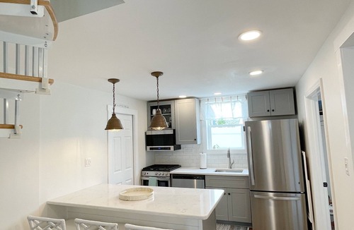Hampton Cottage | Summer Wind cottage - newly renovated - sleeps 6