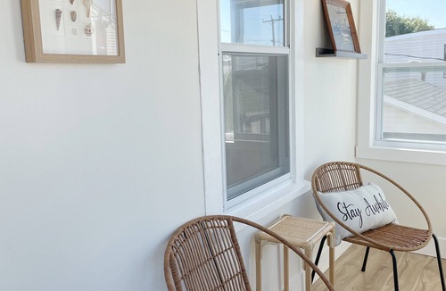Hampton Cottage | Summer Wind cottage - newly renovated - sleeps 6
