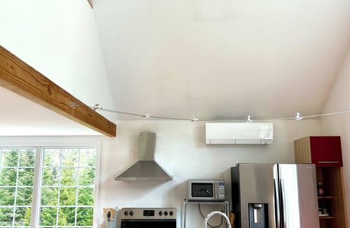 Freeport Cottage | Sun-lit, 2 Bedroom Guest cottage on 27 Acres in Freeport