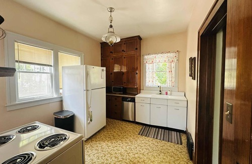 Grand Haven House | Sunday - Sunday Rent in Summer! August 16-23 available!