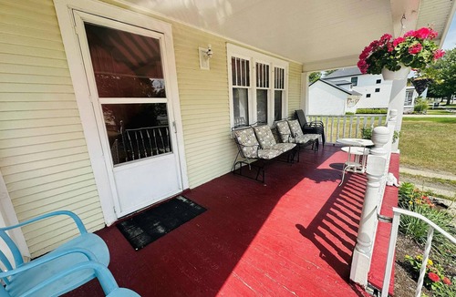 Grand Haven House | Sunday - Sunday Rent in Summer! August 16-23 available!