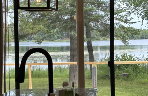 Hibbing Cabin | SunfishBay- Hideaway