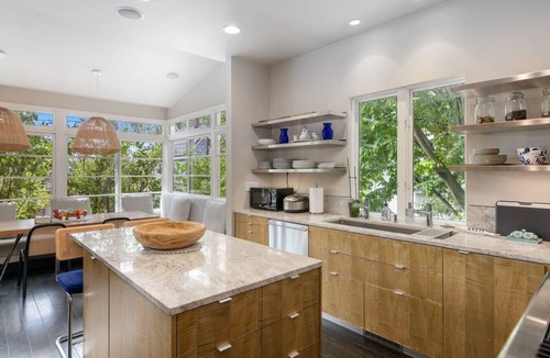 Melrose House | Sunlit Updated Victorian - Chef`s kitchen, library and sunroom, Boston 20 min by car or train