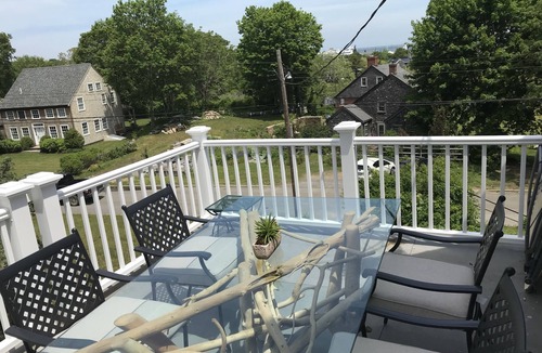 Tisbury Condo | Sunny 2bedroom condo w pool!