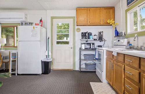 Breezy Point Cottage | Sunny BEACH Cottage ~ Beauty, Activity & Relaxation!