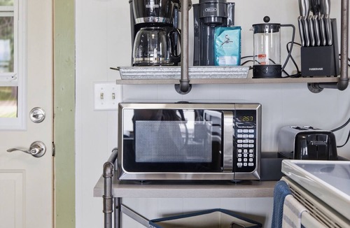 Breezy Point Cottage | Sunny BEACH Cottage ~ Beauty, Activity & Relaxation!