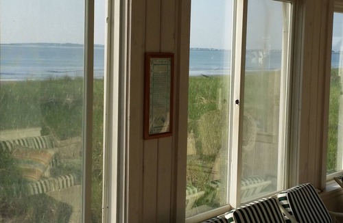 Ocean Park House | Sunny Beachfront Cottage with Spectacular Ocean Views