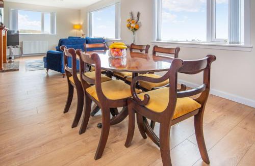 The Hebrides House | Sunny Hill - Ukc6884