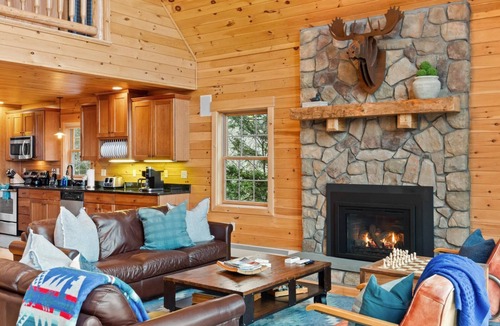 Sunday River Area Ski Chalet | Sunny View Chalet- Minutes to Sunday River- Awesome Mountain Views!