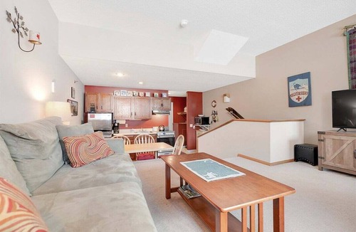 Sunday River Area Condo | Sunrise A-122: Ski-In/Ski-Out Sunday River Condo