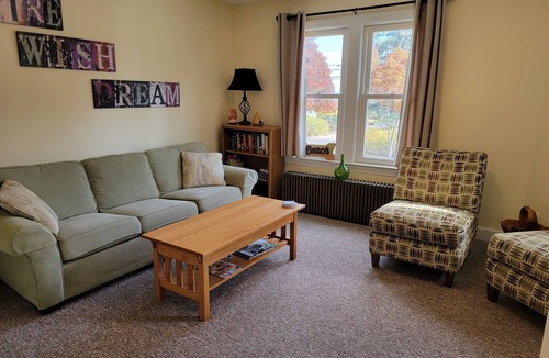 Alpena Apartment | Sunrise Apartment - 2 bedroom with Bay views.