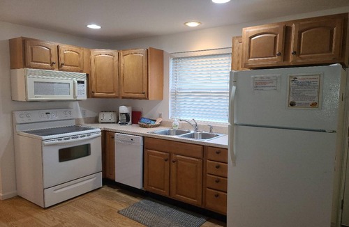 Oscoda Condo | Sunrise Beach Oscoda - Lake Huron | Condo |Sleeps 8 | 3BR/2BA | Private Beach