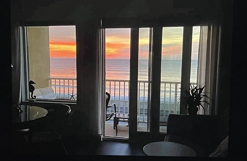 Hampton Condo | SUNRISE IN BED~BREATHTAKING OCEAN VIEWS~COUPLES RETREAT!