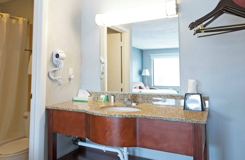 Williamstown Hotel | Sunrise Inn Williamstown