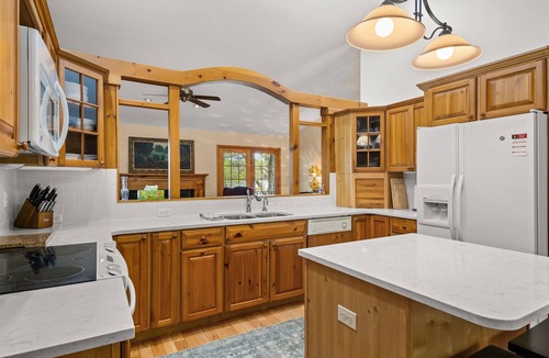 Alden House | Sunrise Shores at Thayer Lake