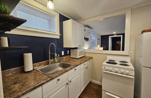 Ocean Park Apartment | Sunset Beach Cottage 1-bedroom apartment with AC in Old Orchard Beach
