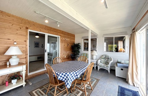 Moran Cottage | Sunset Breeze on Brevort Lake