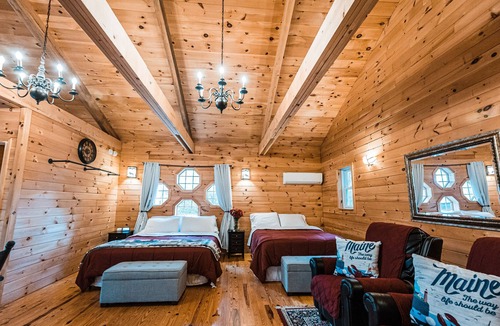 Belgrade Ski Chalet | Sunset Chalet- Stylish Waterfront Gem ⛴️ 🛶🎏🐥🐠🎣