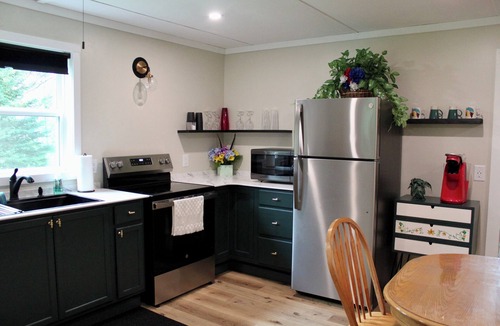 Remer Cabin | Sunset Haven in tranquil Remer with AC, WiFi. Enjoy a peaceful getaway!