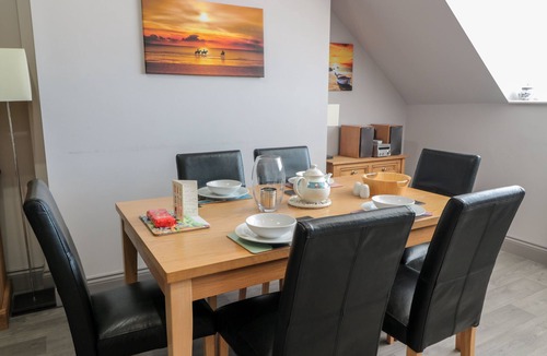 South Charlton House | SUNSET POINT, family friendly, character holiday cottage in Alnmouth