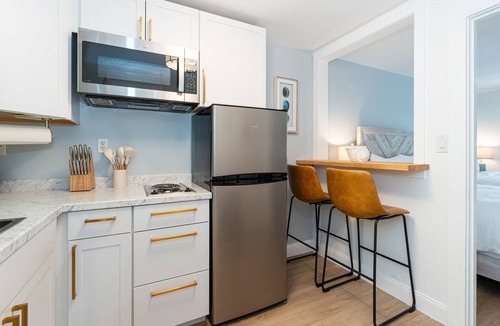 Old Orchard Beach Hotel | Sunset Suites