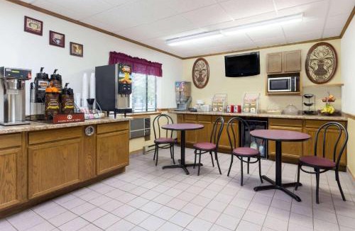 Antigo Hotel | Super 8 by Wyndham Antigo