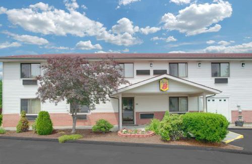 Augusta Hotel | Super 8 by Wyndham Augusta