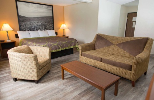 Concordia Hotel | Super 8 by Wyndham Concordia