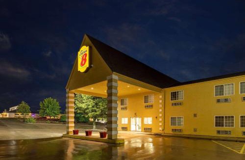 De Soto Hotel | Super 8 by Wyndham De Soto
