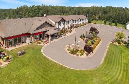 Virginia Hotel | Super 8 by Wyndham Eveleth