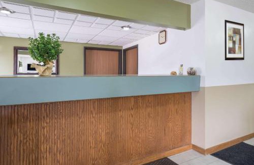 Fond du Lac Hotel | Super 8 by Wyndham Fond Du Lac