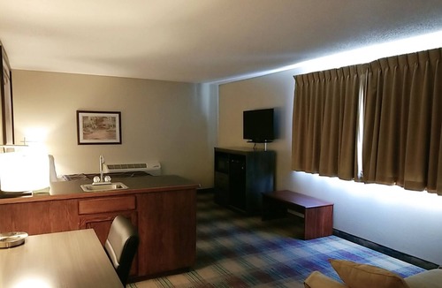 Glenwood Hotel | Super 8 by Wyndham Glenwood