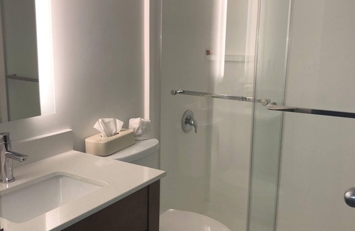 Manchester Hotel | Super 8 by Wyndham Manchester Airport