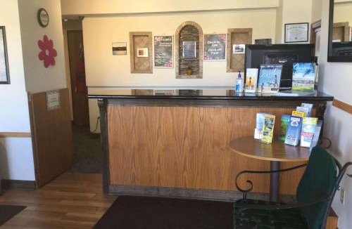 Petoskey Hotel | Super 8 by Wyndham Petoskey