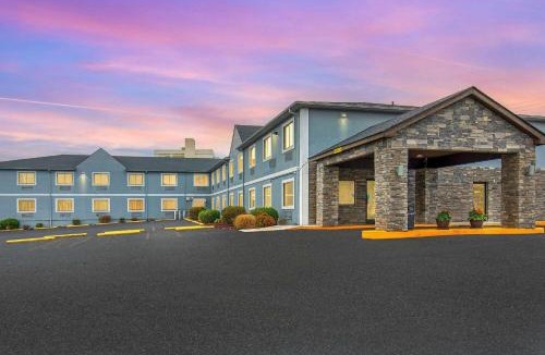 Somerset Hotel | Super 8 by Wyndham Somerset