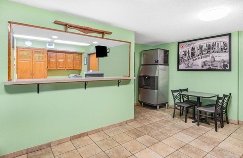 Waynesburg Hotel | Super 8 by Wyndham Waynesburg