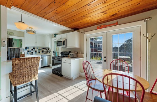 York Beach Cottage | Super Close to Short Sands Beach!