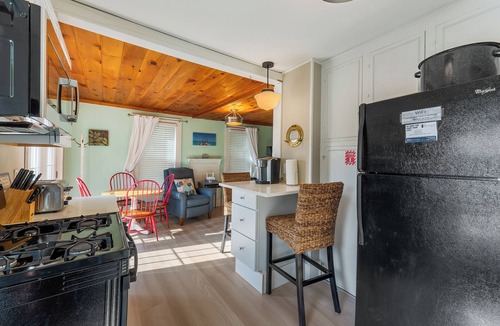 York Beach Cottage | Super Close to Short Sands Beach!