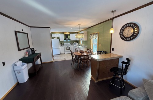 Detroit House | Superb 2-bedroom Home with AC in Detroit