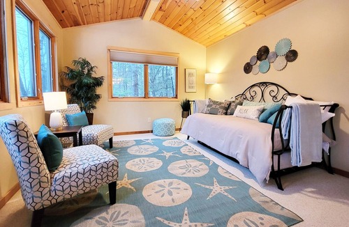 Duluth House | Superior Woods | Private Wooded Retreat