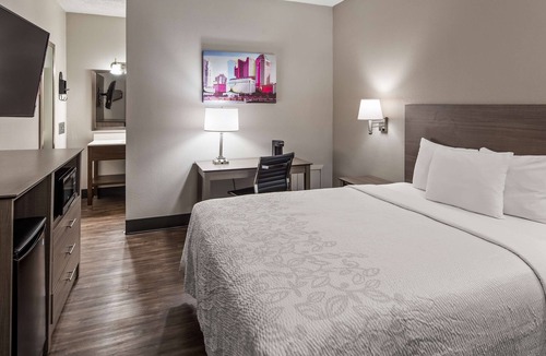 Findlay Hotel | SureStay Hotel by Best Western Findlay