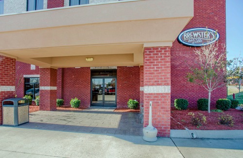 Orlinda Hotel | SureStay Plus Hotel by Best Western Portland Route 52 West